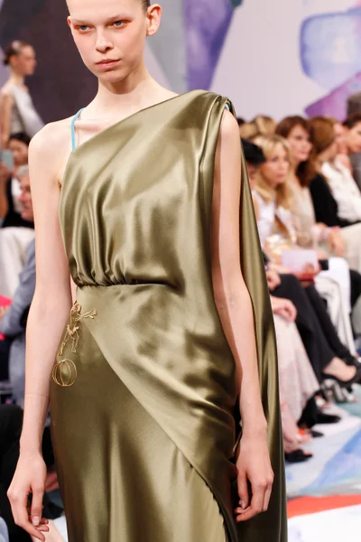 Look 64